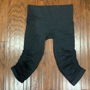 Lululemon Seamless Crop Leggings -Size 4